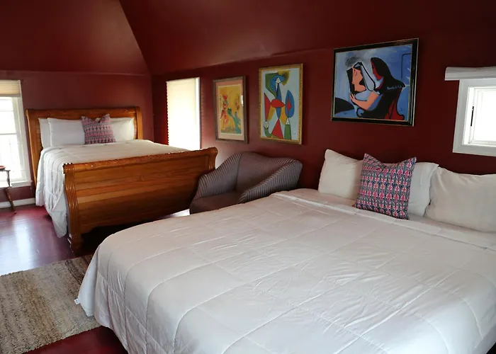 Tavern On The Bay Hotel - Albert Anastasia Suite
