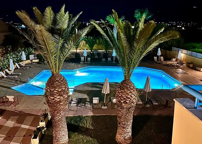 Leonidas Hotel & Studios