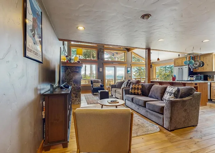 3 Bed 3 Bath Vacation Home In Schweitzer Mountain