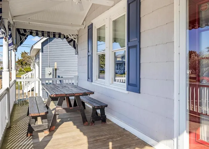 Charming North End Oc Beach House 4Br 3Ba