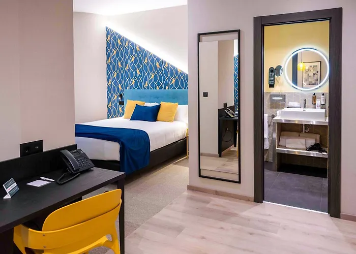 Hotel Pathos By Mimood Aparthotels