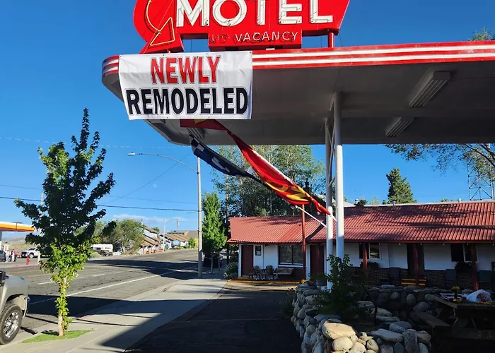 Lee Vining Motel