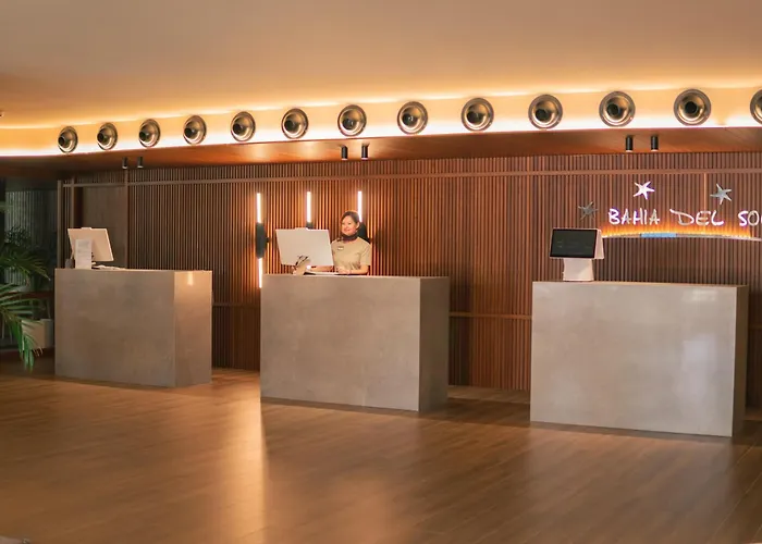 Hotel Bahia Del Sol