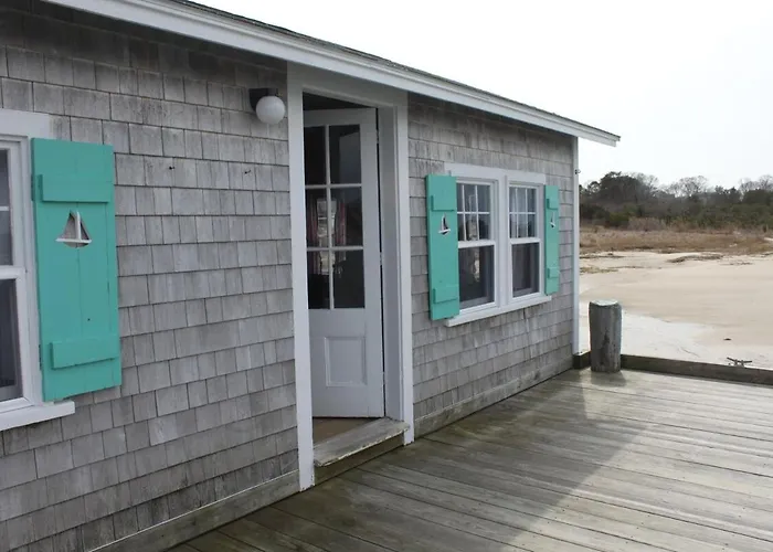 Gregg House - Amazing Views, Sunsets, Private Beach & Boathouse