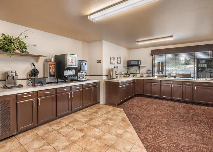 Colstrip Inn & Suites