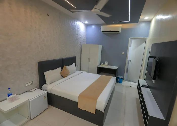 Hotel Mandakini Royale
