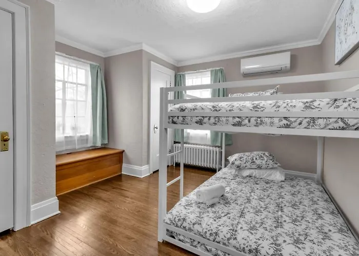 New Close To Falls Beautiful Spacious Parking Air Conditioning