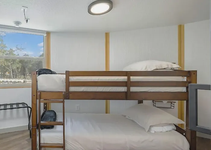 Bronco Luxury Yurt-Cabin - Family Glamping Canyon Lake W Private Hot Tub