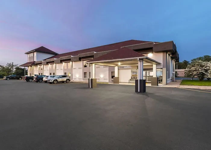Baymont By Wyndham Batavia - Darien Lake