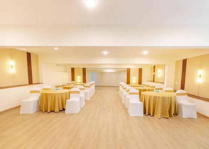 U By Z Hotels, Seshadripuram