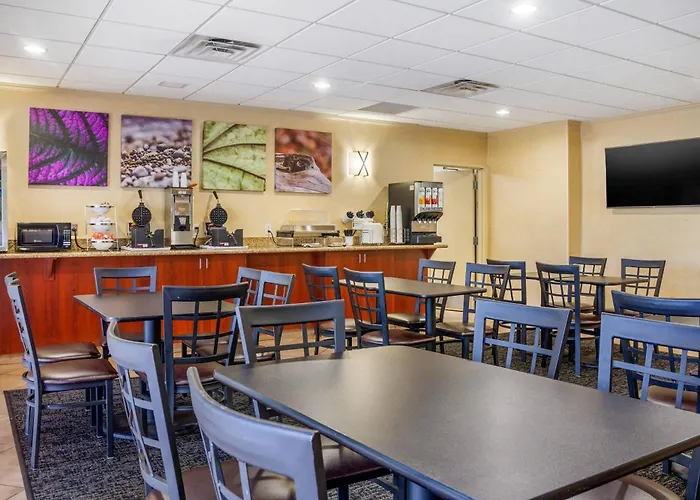 Sleep Inn & Suites Milwaukee Airport