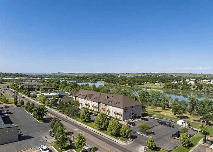 Best Western Plus Riverfront Hotel And Suites