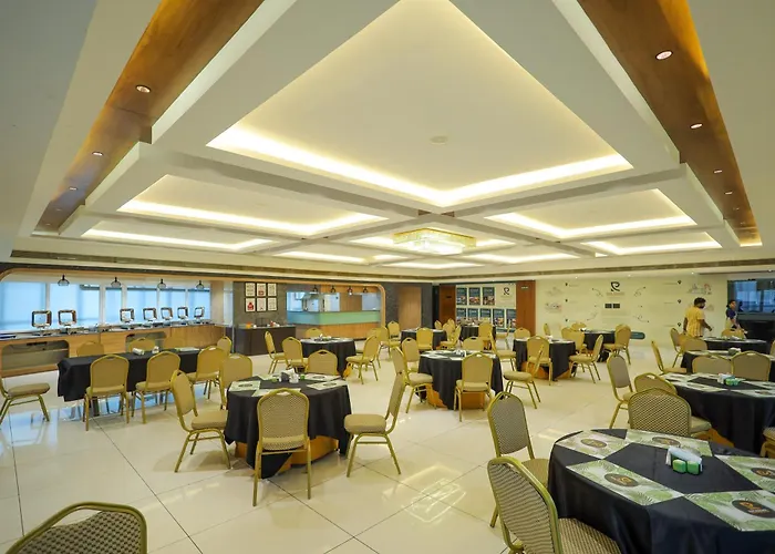 Royal Plaza Suites By Rak Rooms, Mangaluru
