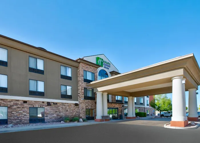 Holiday Inn Express & Suites Richfield By Ihg