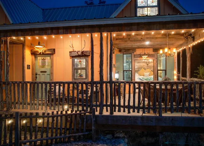 Above All Luxury Lodge