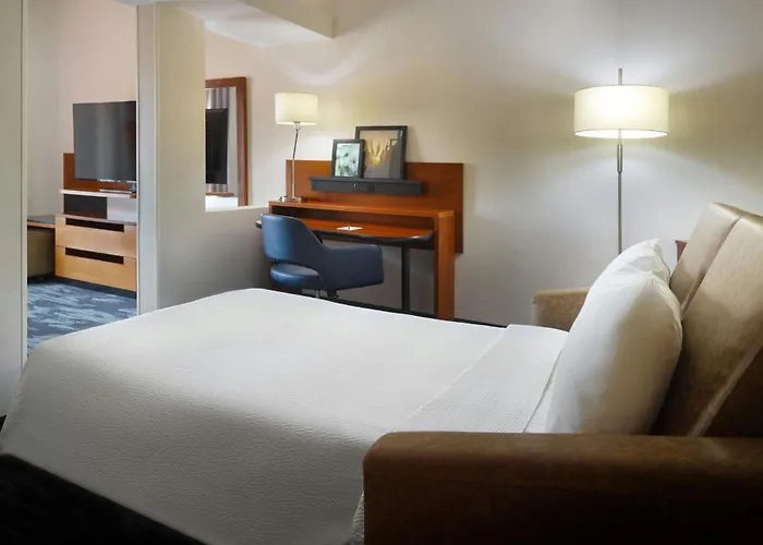 Fairfield Inn And Suites Charleston North/University Area