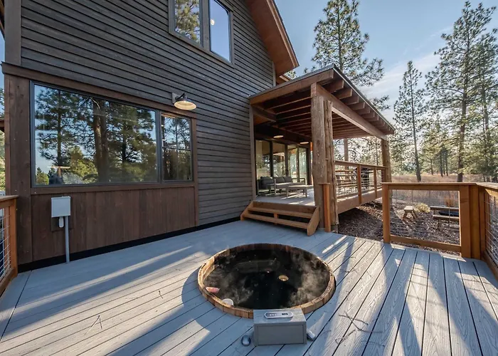 Wilderness Club Cabin - Sleeps 7