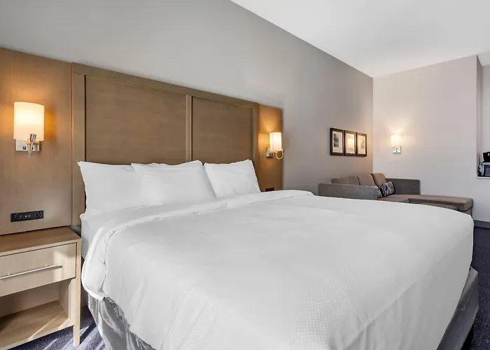 Comfort Suites Scottsdale Talking Stick Entertainment District