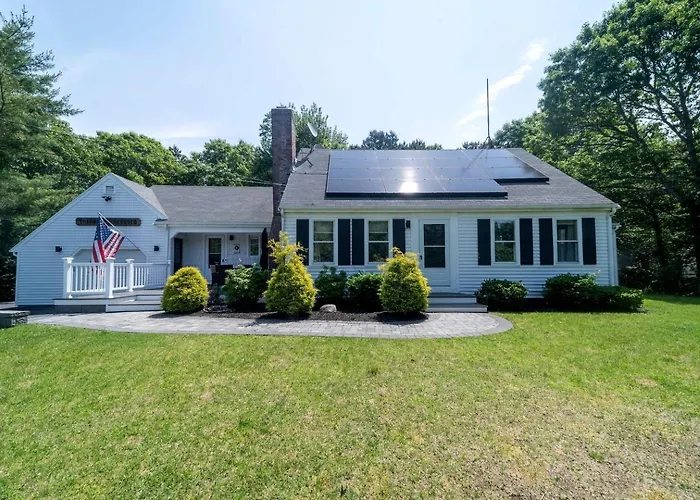 Family Vacation Rental Near Old Silver Beach, Massachusetts