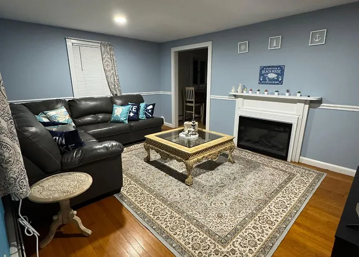 Spacious Renovated Home In Historic Sandwich-Ma Cape Cod
