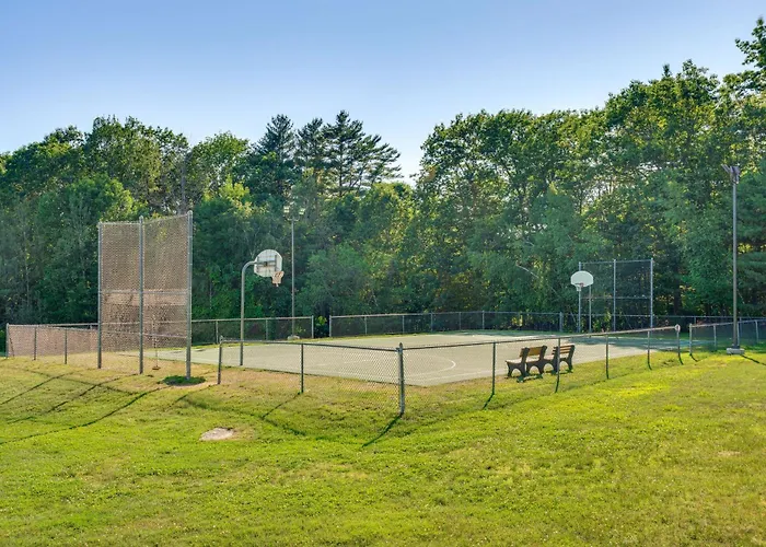 Lake & Beach Access: Family Townhome In Laconia