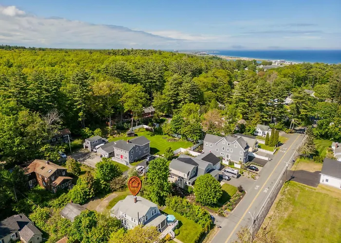 10-Min Walk To Beach - Huge Deck - Near Downtown