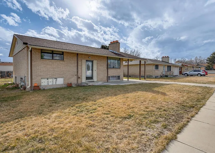 Bring A Pet: West Valley City House W/ Grill