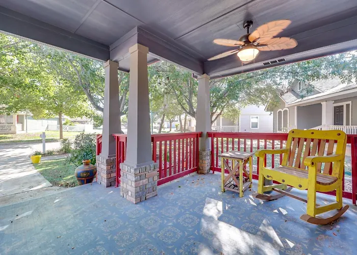 Bring Your Pup! Remote-Work Hub 22 Mi To Austin