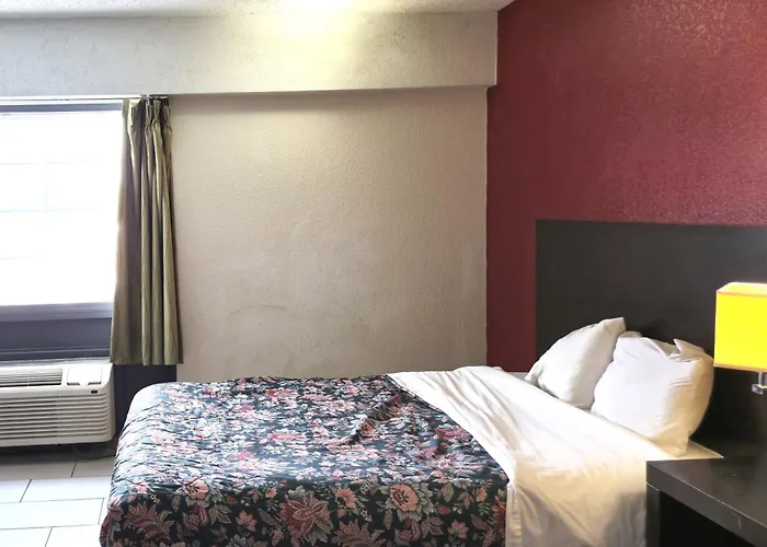 River Valley Inn And Suites