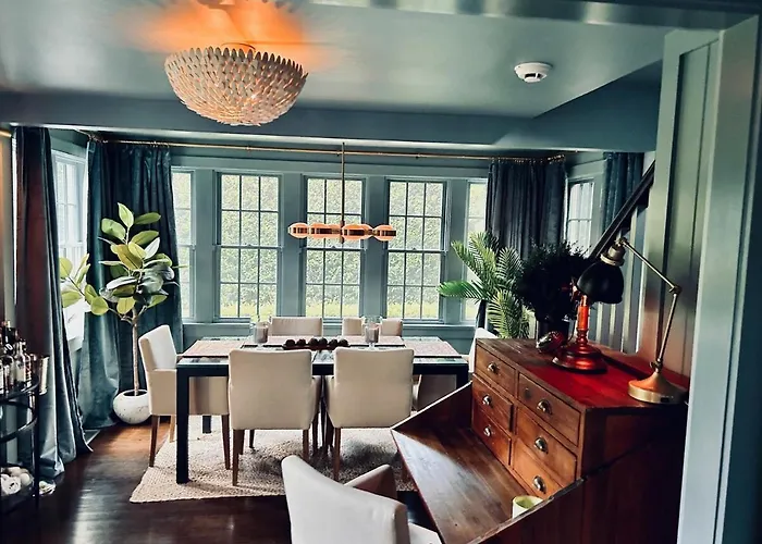 Walkable Designer Home In East Hampton Village!