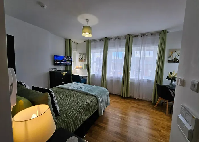 Central Chambers Suites Suite 3