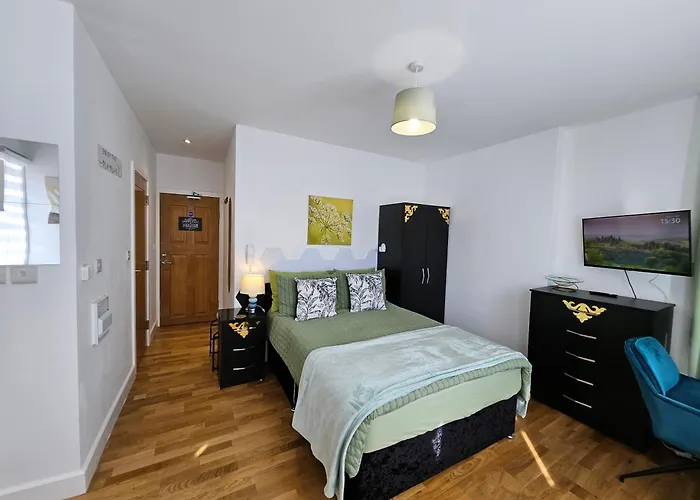Central Chambers Suites Suite 3