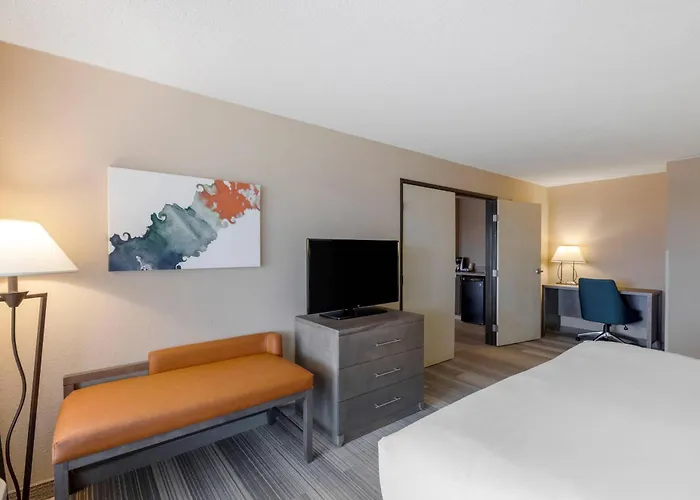 Comfort Inn & Suites Boulder