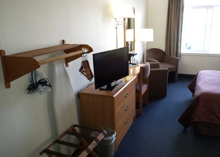 Days Inn By Wyndham Great Falls