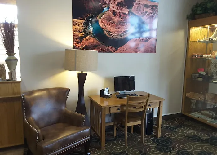 Inn At The Canyons