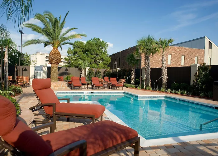 Hampton Inn I-10 & College Drive