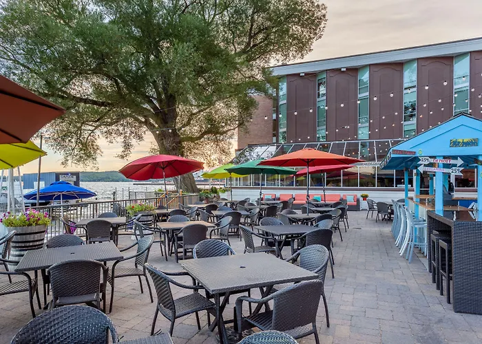West Bay Beach, A Holiday Inn Resort