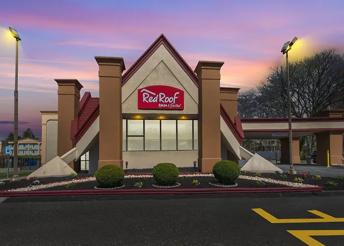 Red Roof Inn And Suites Newark - University