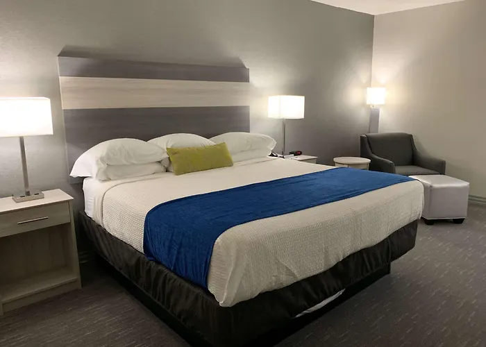 Best Western Plus Clarks Summit Scranton Hotel