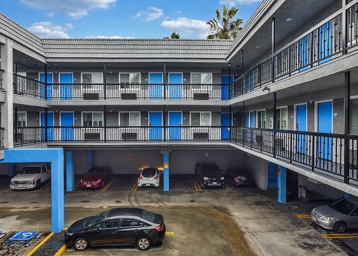 Hollywood Inn Express Lax
