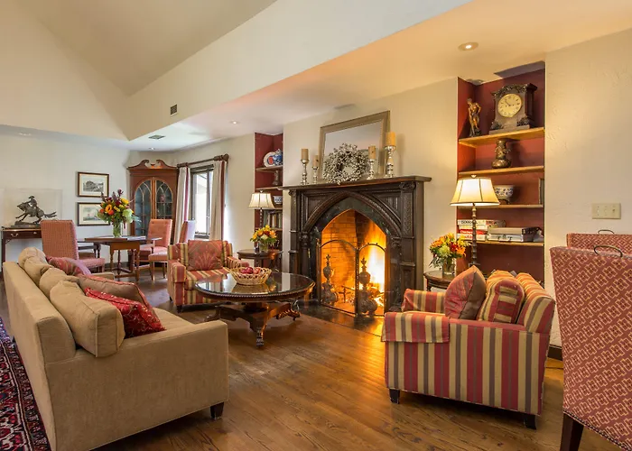 Orchards Hotel