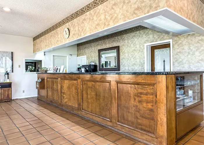Americas Best Value Inn Paris