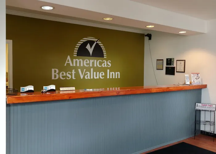 Americas Best Value Inn-Painted Post