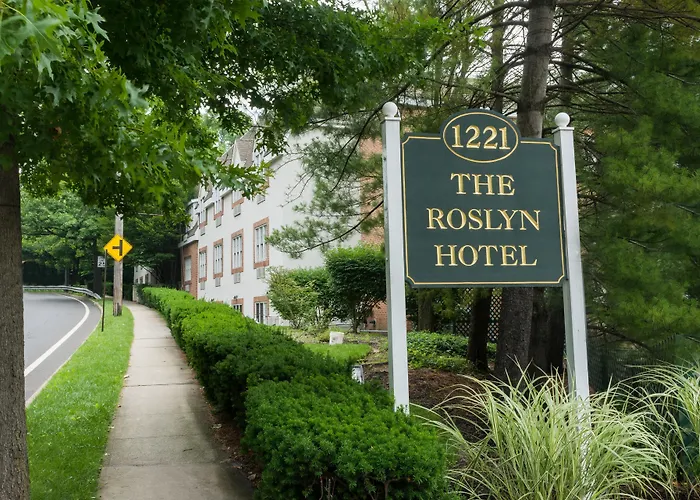 The Roslyn, Tapestry Collection By Hilton