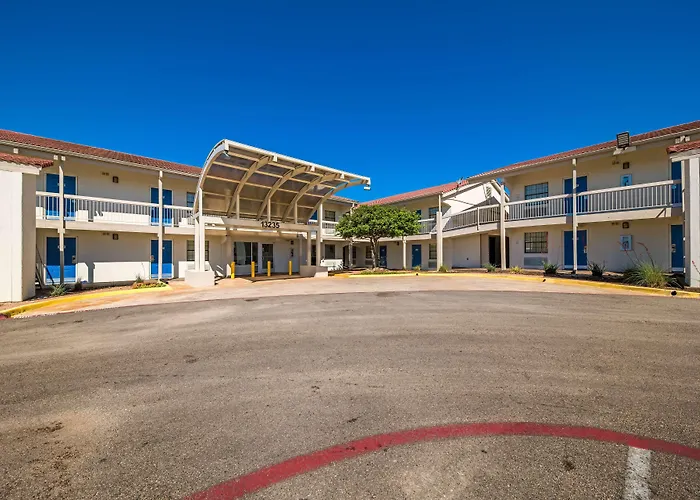 Motel 6-Dallas, Tx - Farmers Branch