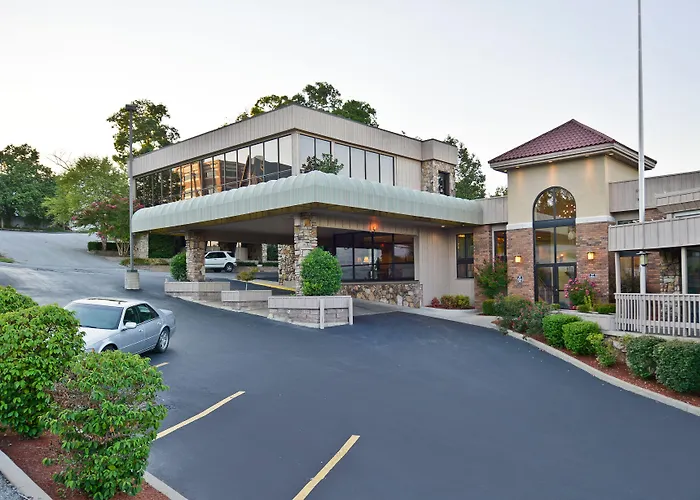 Best Western Plus Landing View Inn & Suites