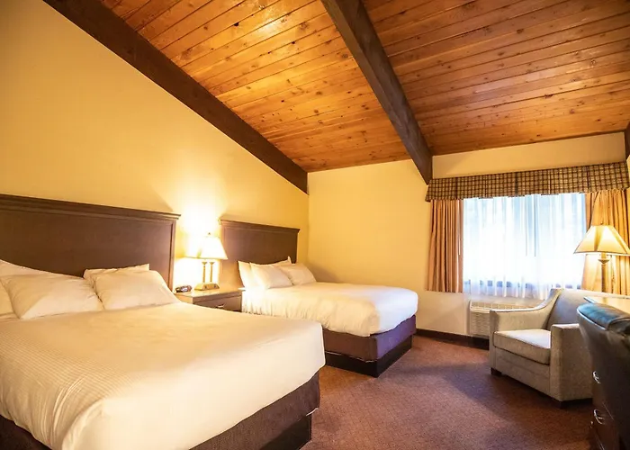 Skyline Hotel Lake George