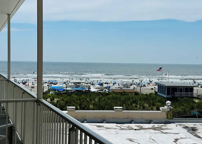 Days Inn By Wyndham Atlantic City Oceanfront-Boardwalk