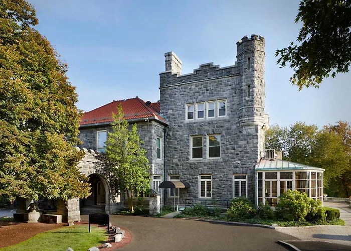 Tarrytown House Estate