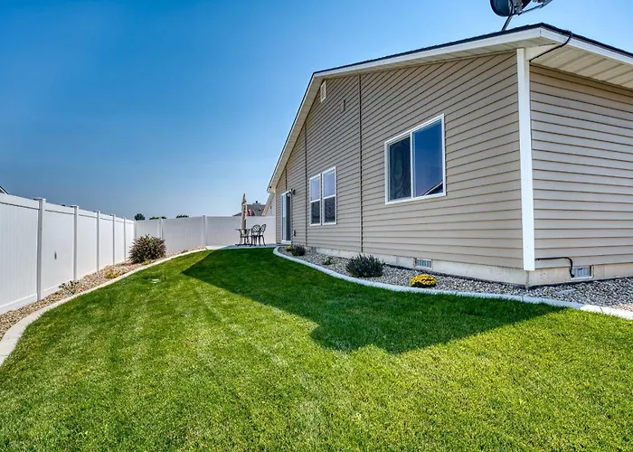Family Friendly Playroom Garage